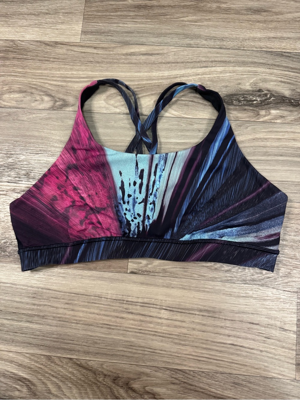 Lululemon Energy Bra in Electrobeam Multi Print Size 12